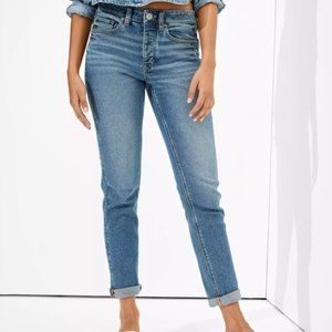 AE Stretch Low-Rise Tomgirl Jean